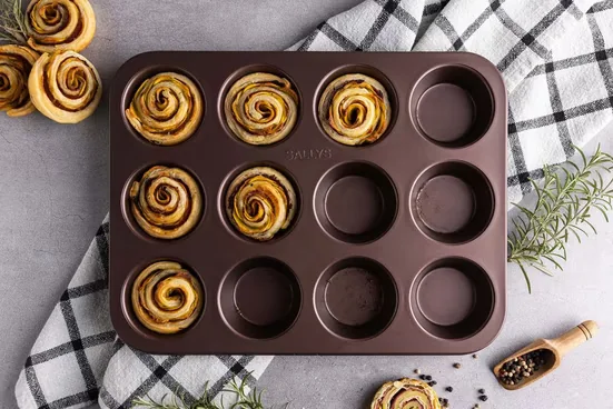 SALLYS Muffinform 12er Muffinblech Backform für Muffins und Cupcakes